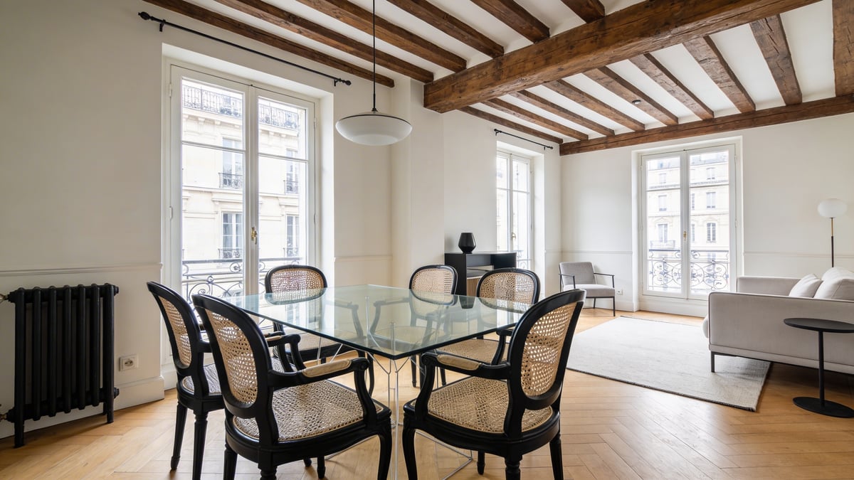 cover paryski szyk w 60 m 5 sposobow na nowoczesne wnetr 1774612120140